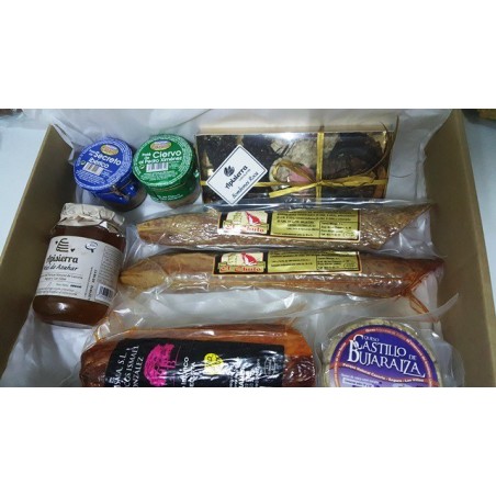 Caja regalo 7: embutidos, lomo, queso, paté, encurtidos, chocolate y aceite