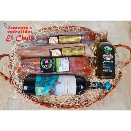Cesta embutidos ibéricos y sus acompañantes