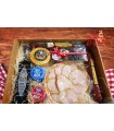 Caja regalo Felicidades 2: aceite, embutidos, lomo orza, queso, queso y chocolates