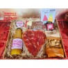 Caja regalo San Valentin, desayuno, ibéricos, chocolates, zumo, etc